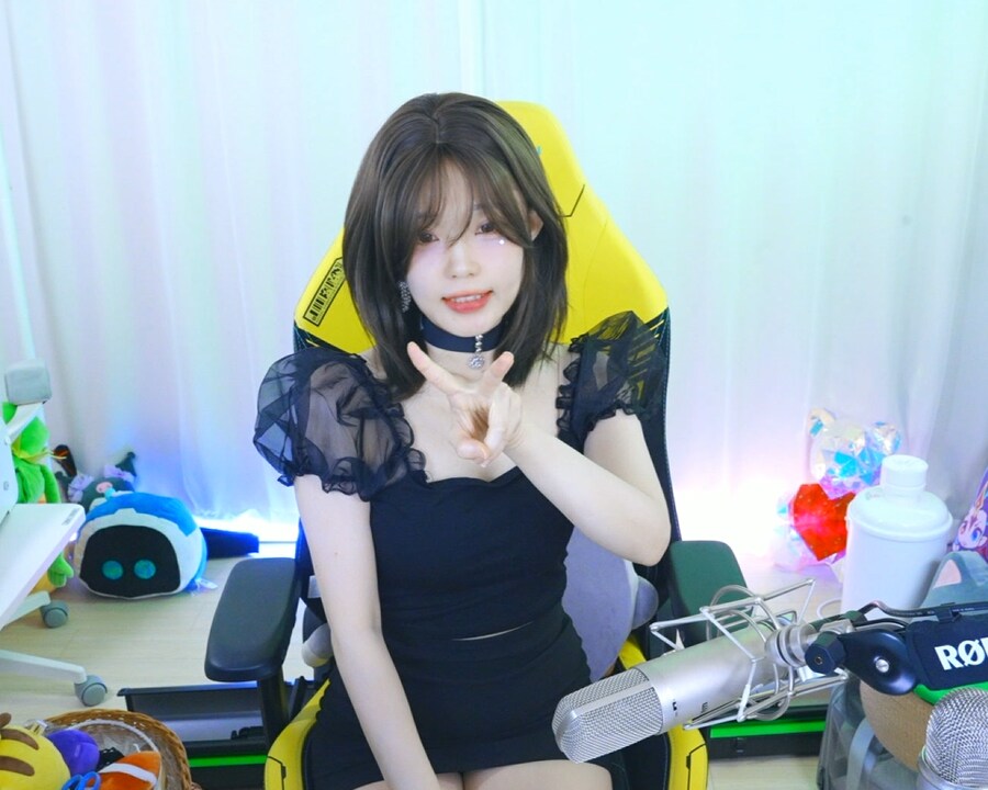 새봄TV] 버츄얼 노래대회!! 브이믹스2 심사위원+팀파이트매니저2데모+3부_3.png