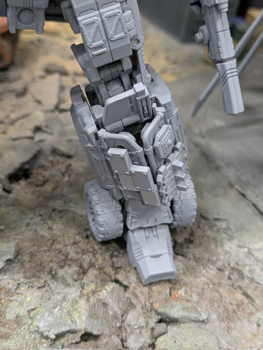 트랜스포머 오버기어 블랙아웃, 아이언하이드 세부 사진_6.jpg