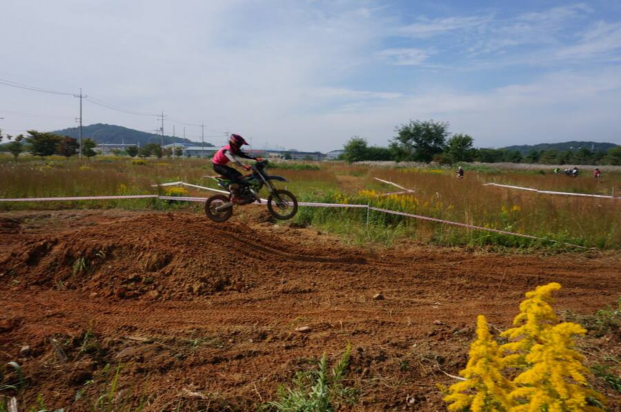 두발 자유화 행사 중 오프로드_2.jpg