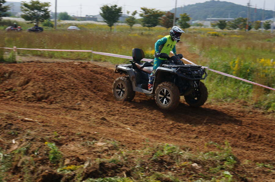 두발 자유화 행사 중 오프로드_4.jpg