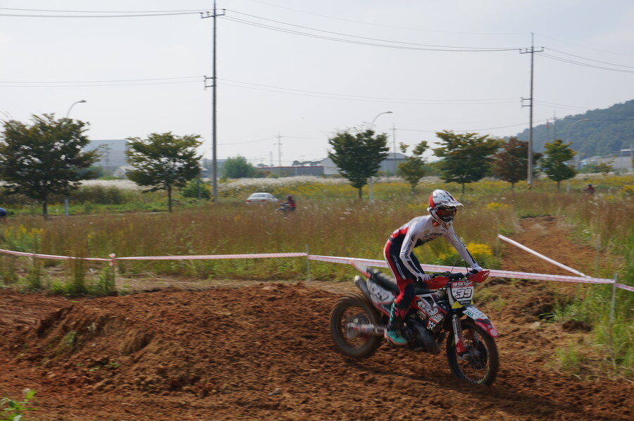 두발 자유화 행사 중 오프로드_8.jpg