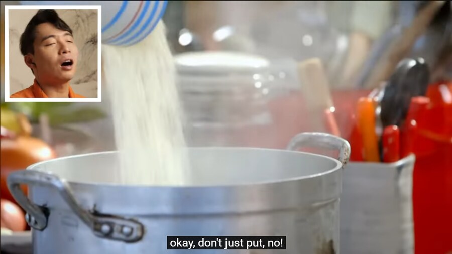 혈압주의) 제이미 올리버가 만드는 한국식 볶음밥_4.png