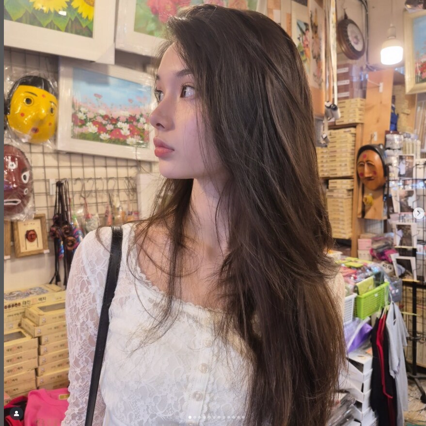 SKT아이폰 17 모델 에밀리 포터 존예네_10.png