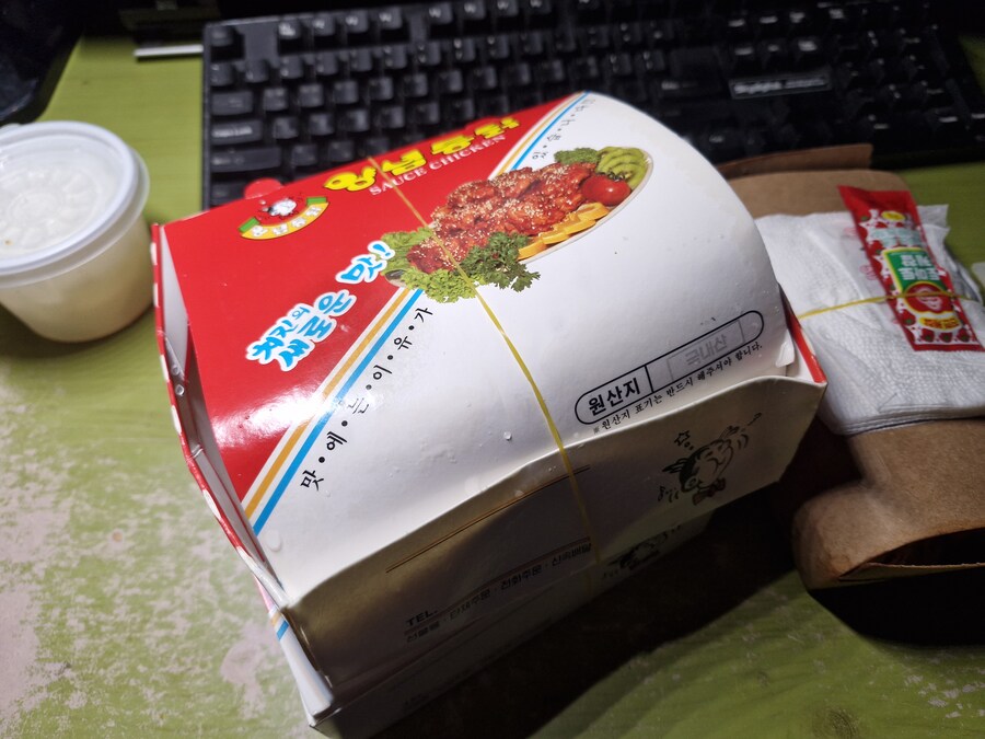 망한 골목의 마지막 생존자_2.jpg