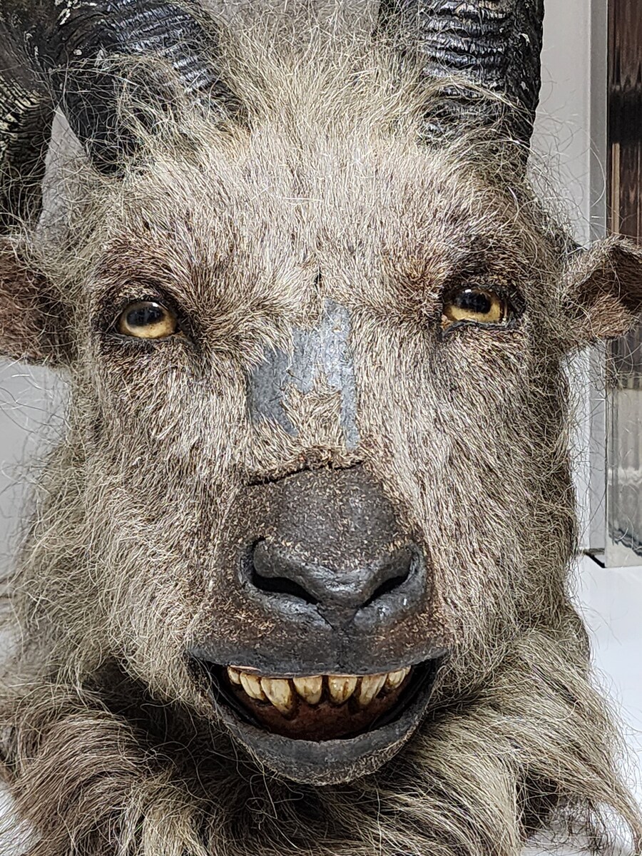 영화 제작에 실제로 사용된 소품 컬렉션_4.jpg