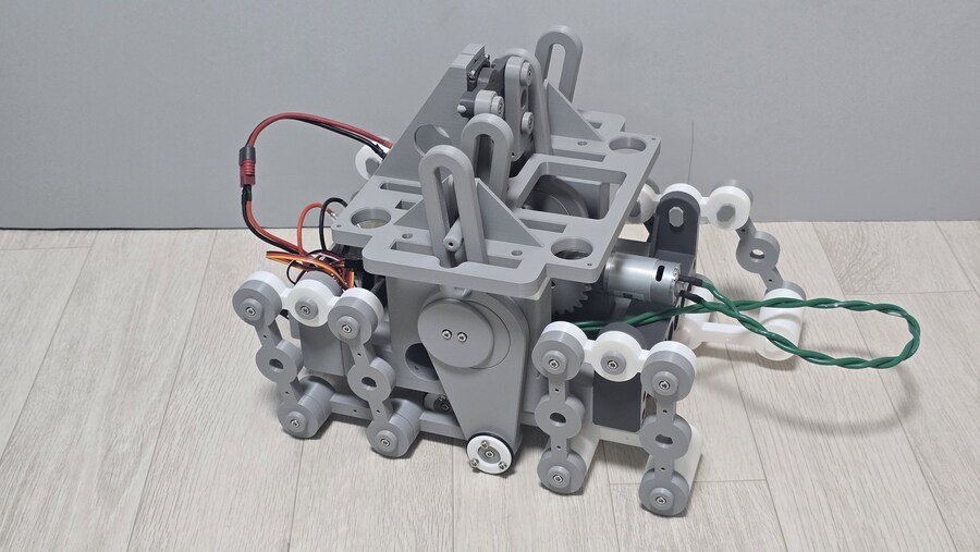 홍보?) 1/1 사이즈 무선조종 버튜버 만듬_4.jpg