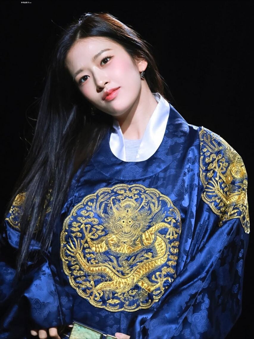 아이브 유진이_4.jpg
