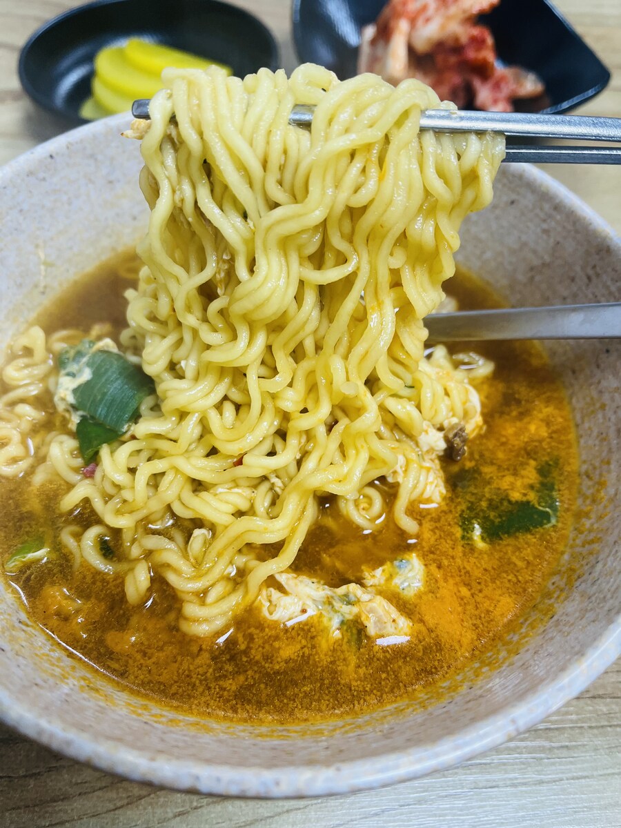 라면 & 공기밥_2.jpg