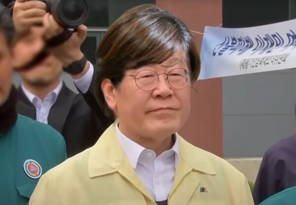 대통령실은 이거 왜 냅두는데??_1.png