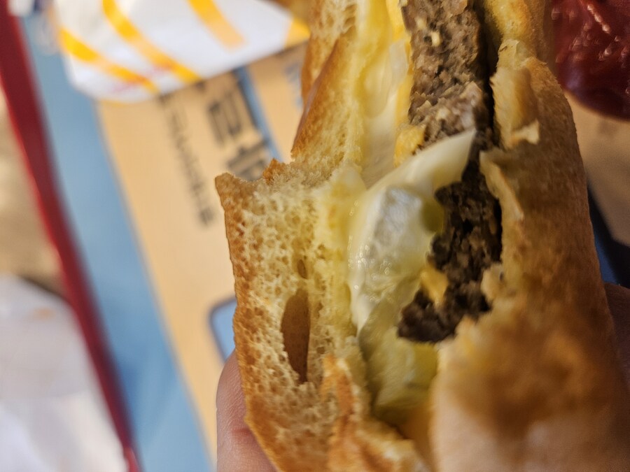 롯데리아 클래식치즈버거 번이 바뀌었나요?_3.jpg