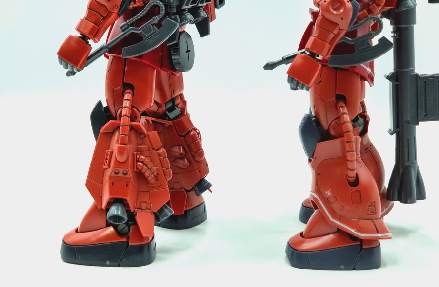 [HG] 고기동형 자쿠2 - 샤아 전용기_9.jpg