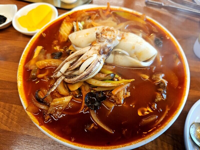짬뽕 맛은 둘째치고 호불호 갈린다는 국물스타일_2.jpg