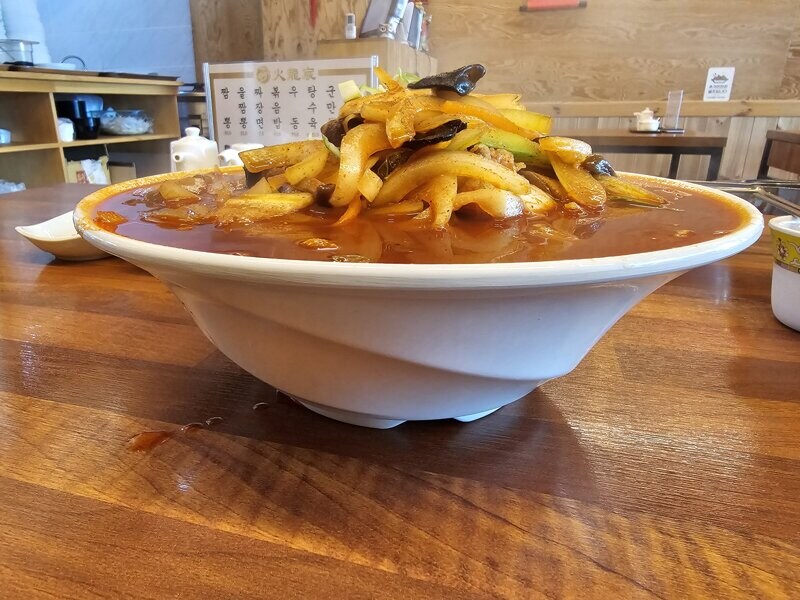 짬뽕 맛은 둘째치고 호불호 갈린다는 국물스타일_4.jpg