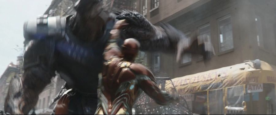 [MCU]토니 스타크의 최신형 기술을 점목시킨 나노 슈트_10.jpg