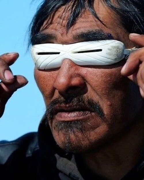 세상에서 가장 오래된 선글라스_6.jpg