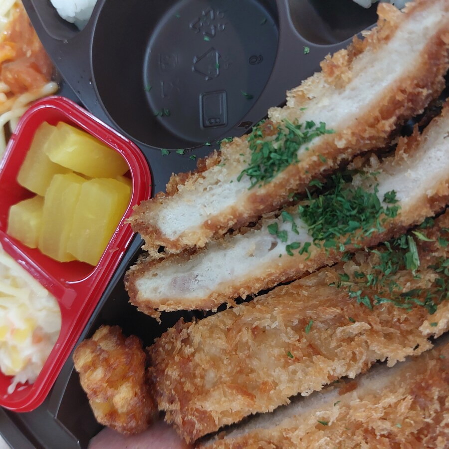 세븐일레븐 디진다 돈까스 먹어 보았습니다._3.jpg