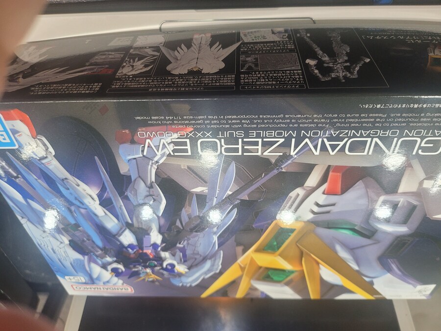 (초보도색) RG 윙건담 제로 커스텀(EW) 금빛 날개를 꿈꾸었습니다만..._1.jpg