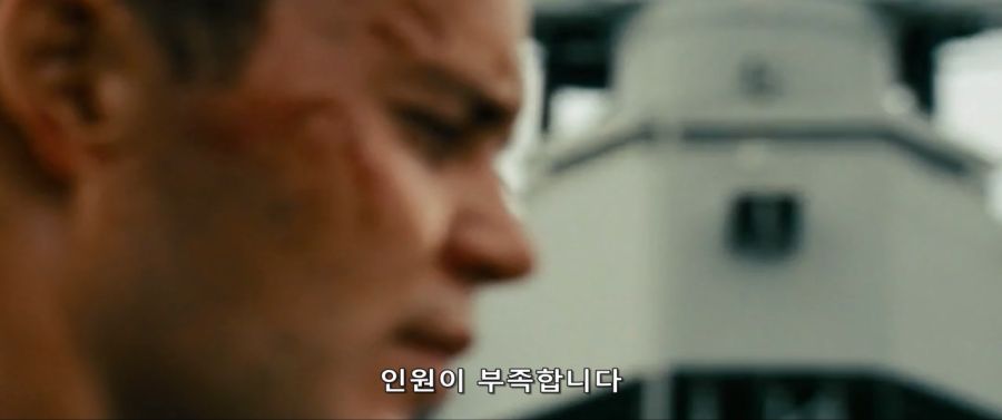 영화속 구형 전투함으로 외계인을 박살내는 작품_9.jpg