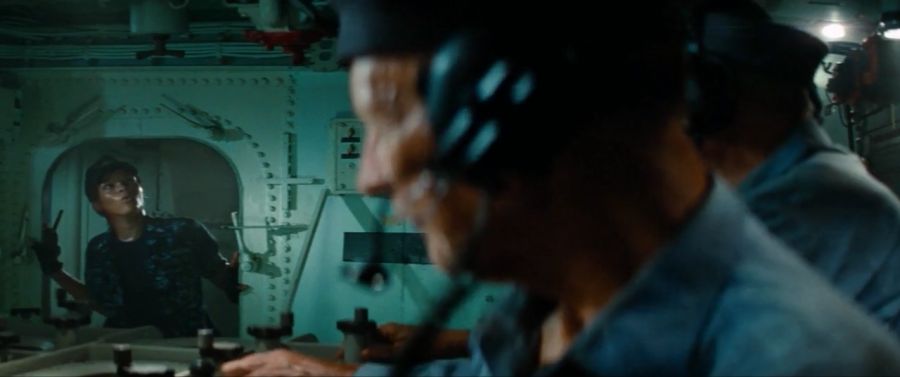 영화속 구형 전투함으로 외계인을 박살내는 작품_22.jpg