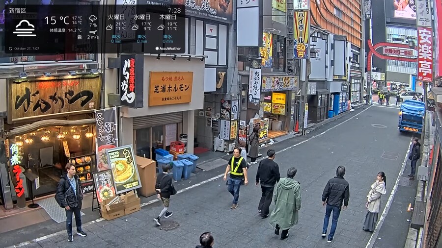 신주쿠 가부키초 라이브 카메라에 찍힌 의문의 러닝 크루_2.png