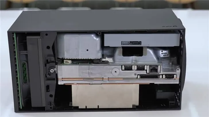 엑스박스가 미니PC 형태로 나와도 나쁘진 않을듯?_1.webp