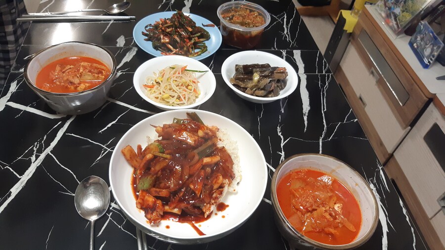 오징어덮밥 (10월 30일)_1.jpg