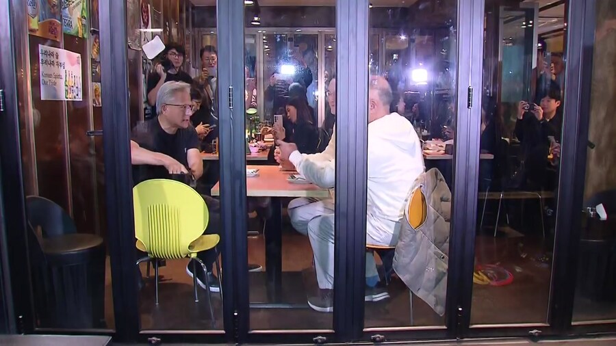 [속보] 엔비디아 젠슨 황, 이재용·정의선 '치맥 회동' 시작_1.jpg