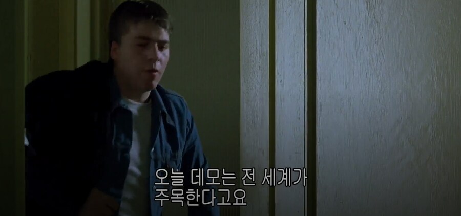 성장 영화이자 마가릿 대처를 대차게 까버린 영화_4.png