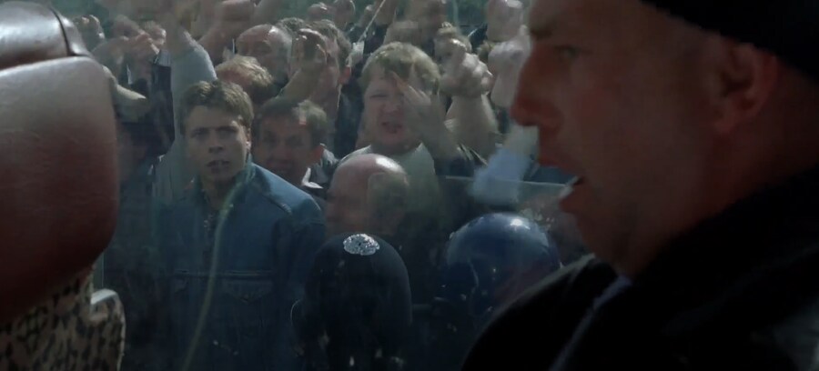 성장 영화이자 마가릿 대처를 대차게 까버린 영화_6.png