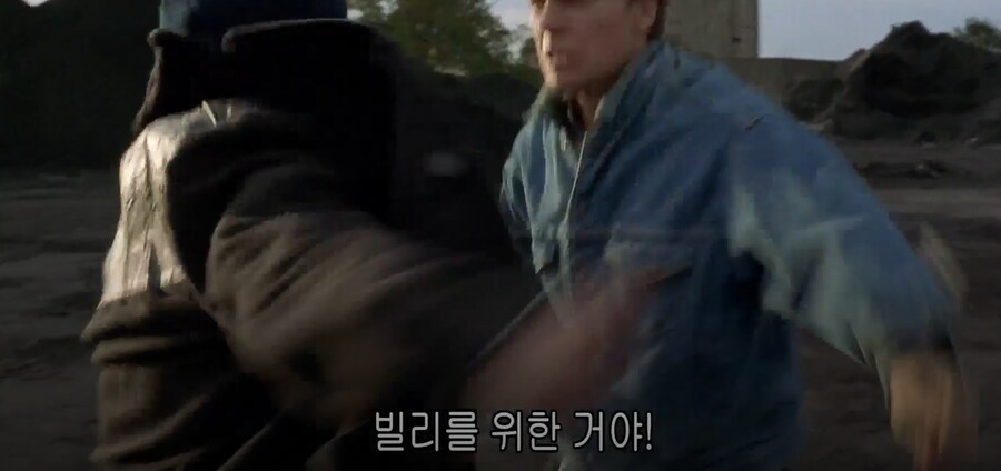 성장 영화이자 마가릿 대처를 대차게 까버린 영화_10.png