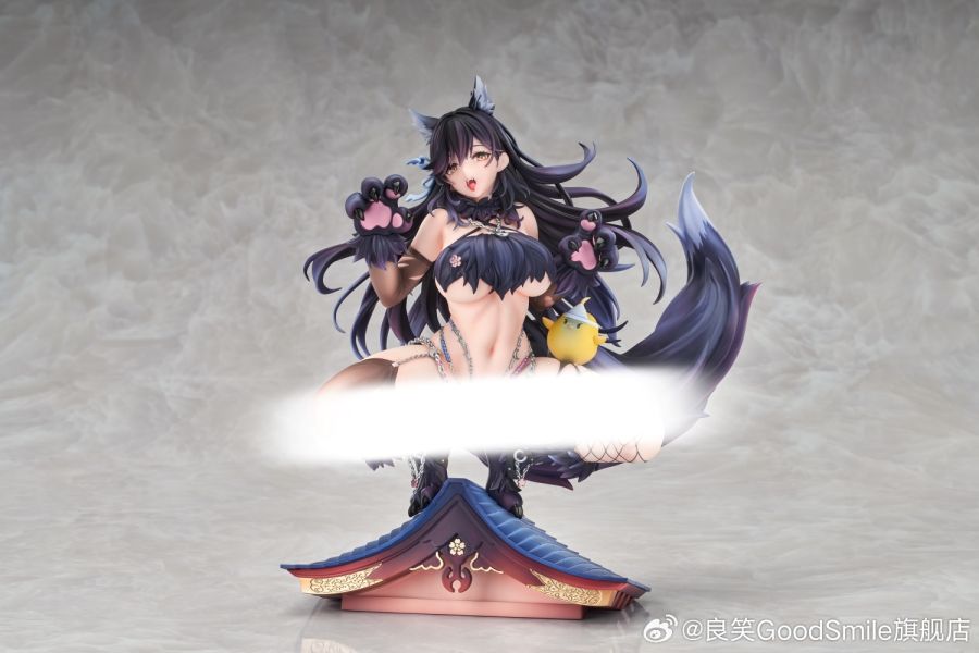 [굿 스마일] 아주르 레인 - 아타고 달밤의 누나 늑대 이미지 (편집)_5.jpg