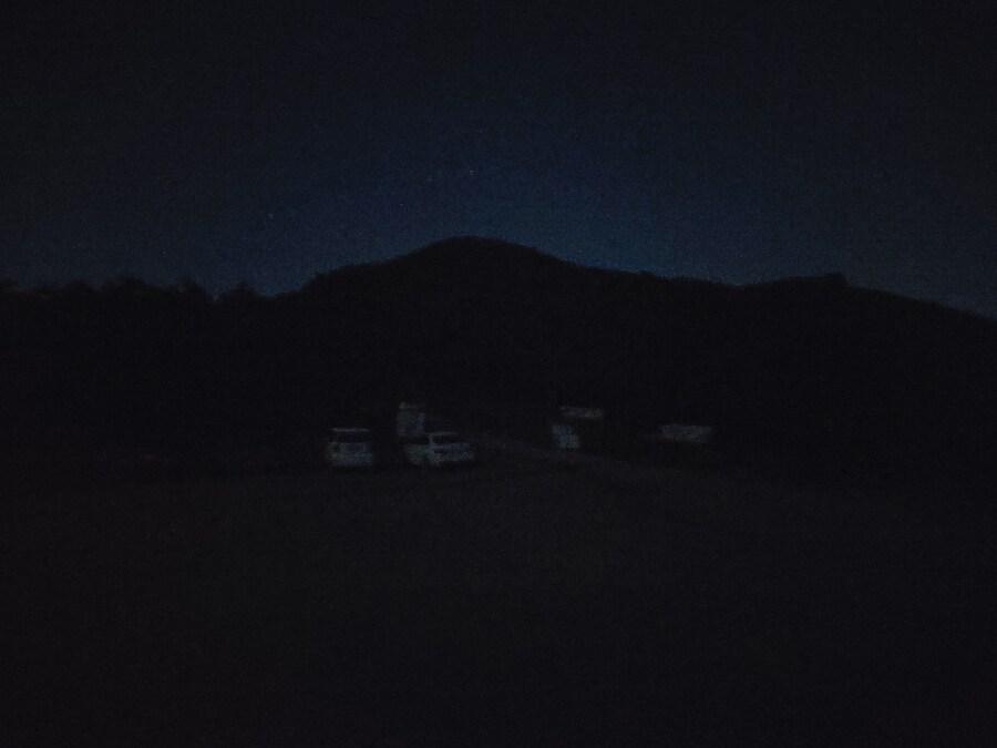 혼자 산속 주차장에 있으니깐 심심하다_3.jpg