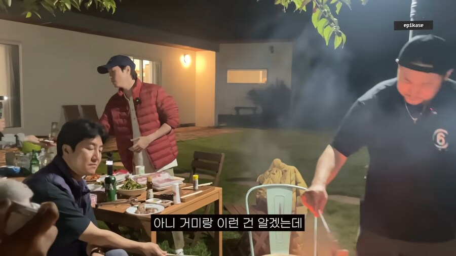 모기에 대해 열띤 토론을 하는 에픽하이_17.png