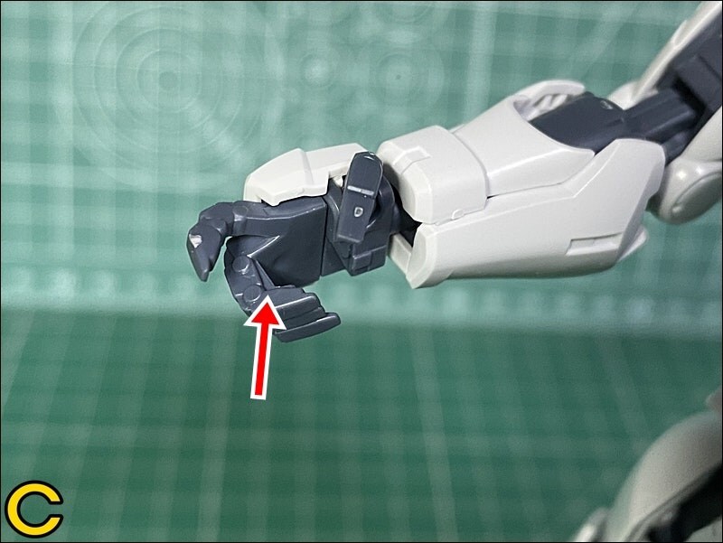 건프라)rg하고 풀메카닉스가 낳은 악몽_2.jpg