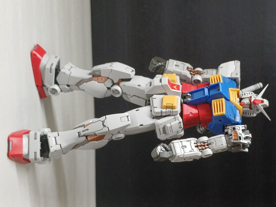 건프라) 드디어 rg 건담 2.0 소체 조립 완성_1.jpg