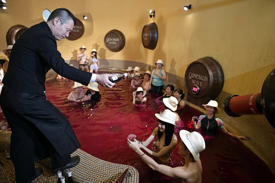 성우) 후배 : "선배님, 혹시 술로 샤워도 하시나요?"_3.jpg