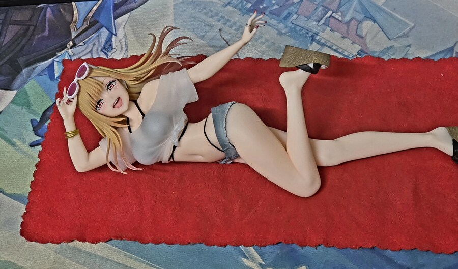 [AI수정] 키타가와 마린 피규어_5.jpg