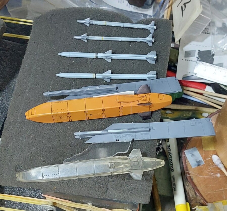 [미사일을 위하여 만들어본 항공기] 1/48 F15K with Taurus._19.jpg