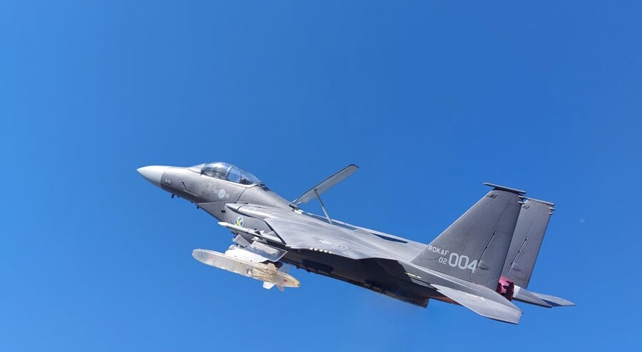 [미사일을 위하여 만들어본 항공기] 1/48 F15K with Taurus._33.jpg