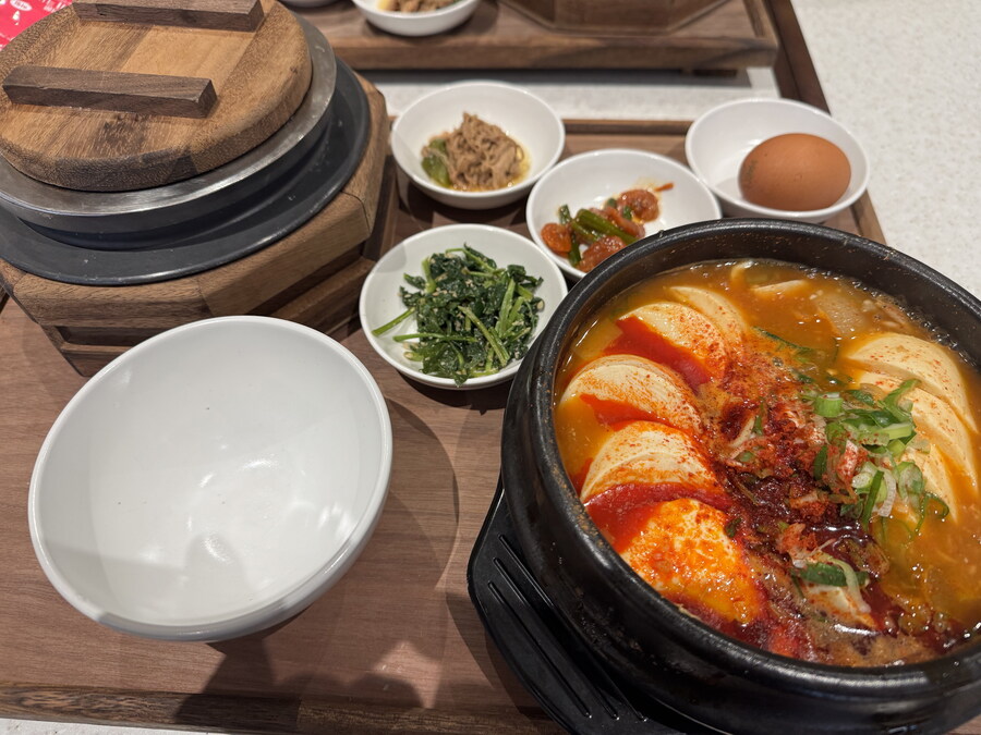 원할머니보쌈 해물순두부찌개~~~_1.jpg