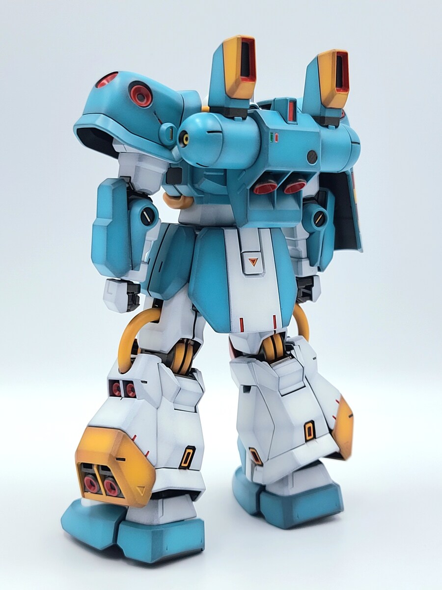 HGUC 하비 하이잭 역습의샤아 컬러 명암도색 입니다._7.jpg