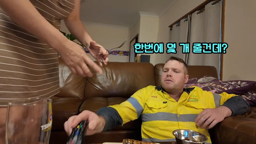 유튜브) 김말이 두개를 5600원에 팔겠다는 유튜버_3.png