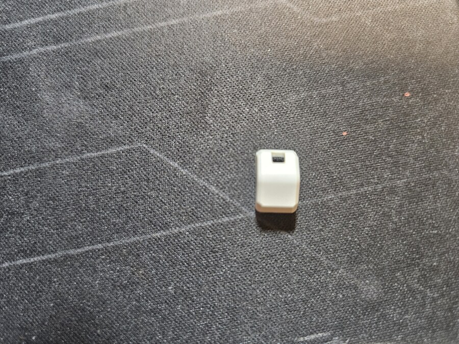 부품 위치 질문 좀..._1.jpg