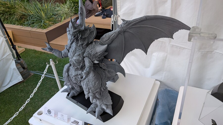 [메가하우스] UA Monsters 고질라 데스토로이아 공개_3.jpg