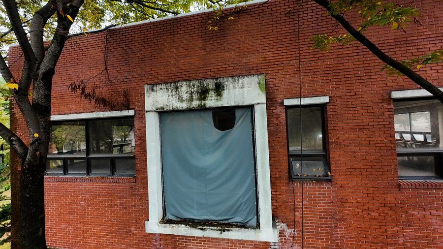 어두운 폐건물 탐사를 위한 드론의 필수 아이템은 뭘까?_10.jpg