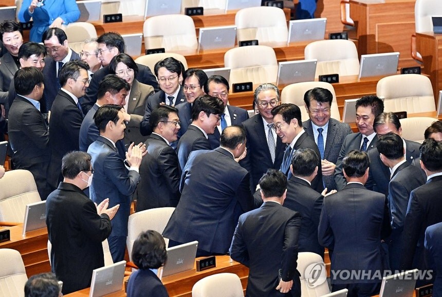 與 "작년엔 尹이 시정연설 거부, 올해는 국힘이 보이콧…파렴치"(종합)_1.png