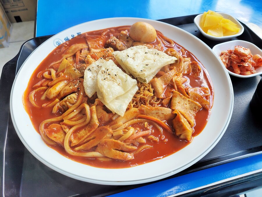 장우동 스페셜떡볶이_1.jpg