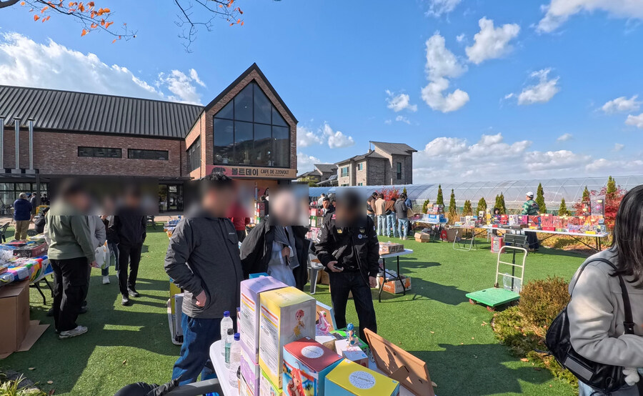 이상훈TV X 춘천 220볼트 (카페) / 춘천 첫 플리마켓 셀러 참전_18.jpg