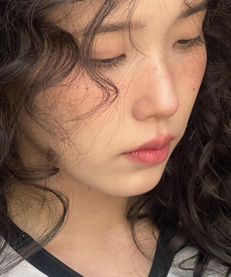 2025.11.06 아이유 인스타그램_6.jpg