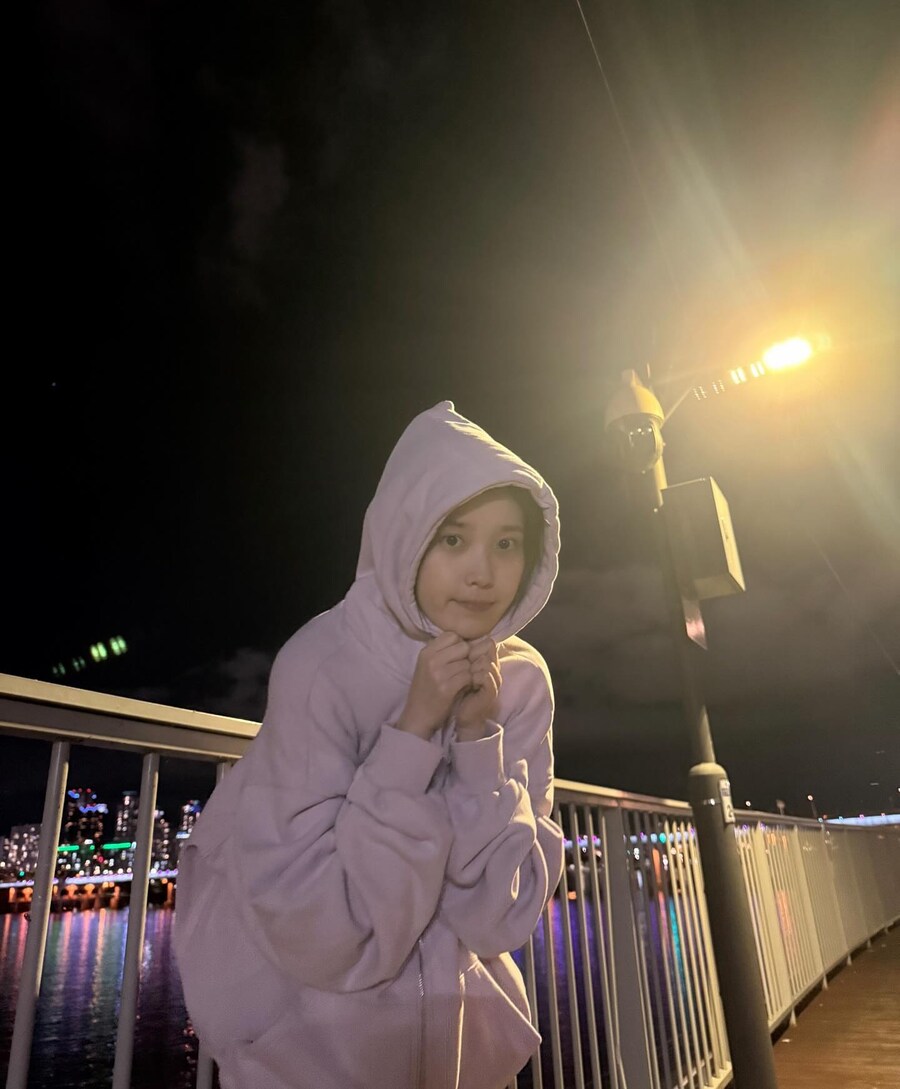 2025.11.06 아이유 인스타그램_18.jpg